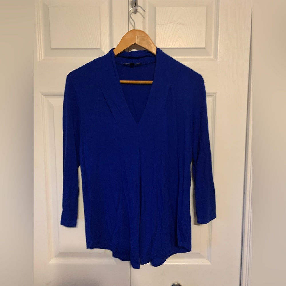 Cable & Gauge V-neck shirt